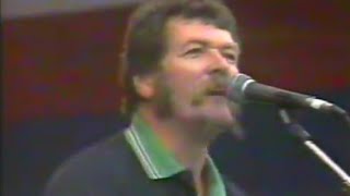 Wolfe Tones - Irish Eyes