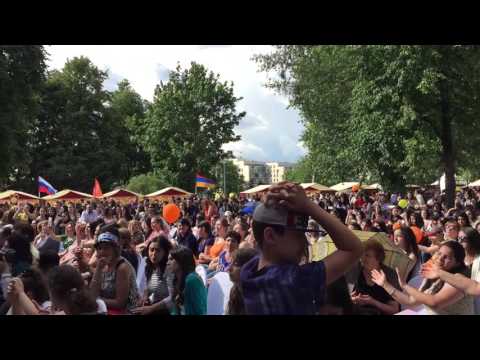 Mamikon - Верни Мне Музыку (Арно Бабаджанян) (Концерт в Москве 10.07.2016)