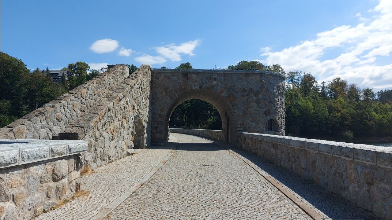 Talsperre Klingenberg in Sachsen Drohnenaufnahme 4K