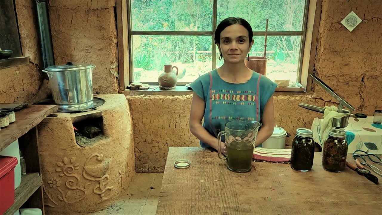 Como hacer un OLEATO o aceite infusionado de plantas. Extracción CASERA de ACEITES ESENCIALES.