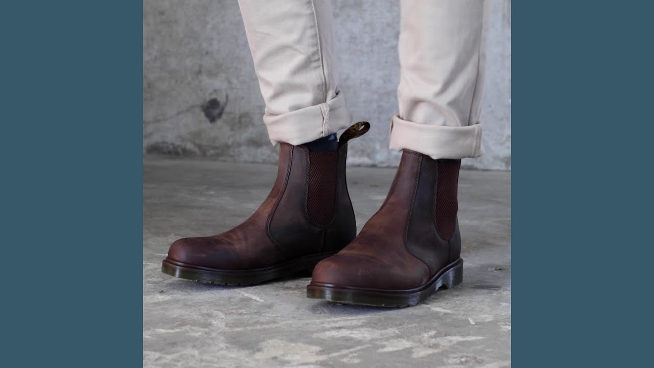 SOLECT Dr Martens 2976 Chelsea Boot Gaucho - YouTube