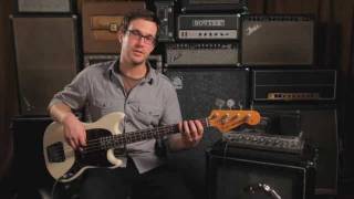 how to play d / e flat major triad | bass guitar
