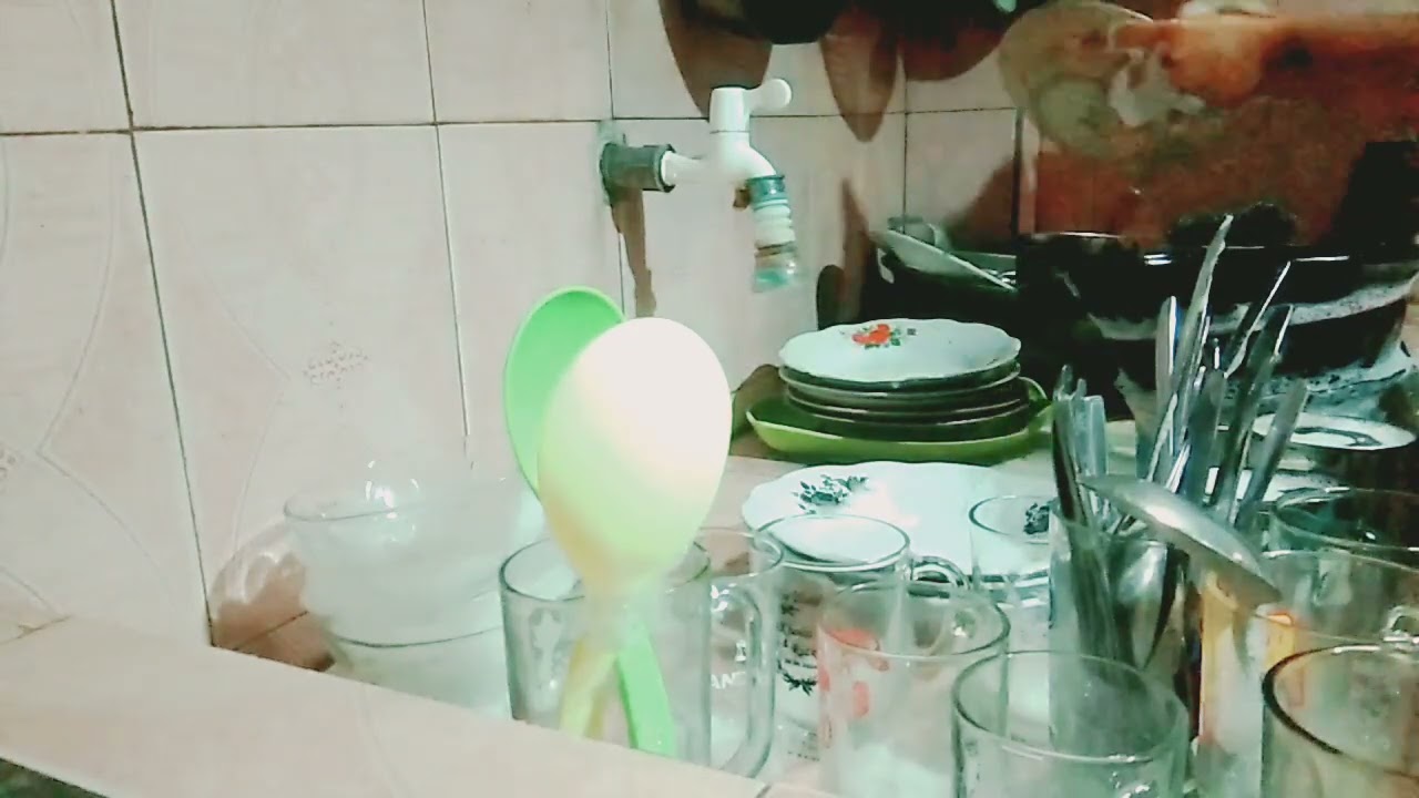 Silent Cleaning: Washing The Dishes