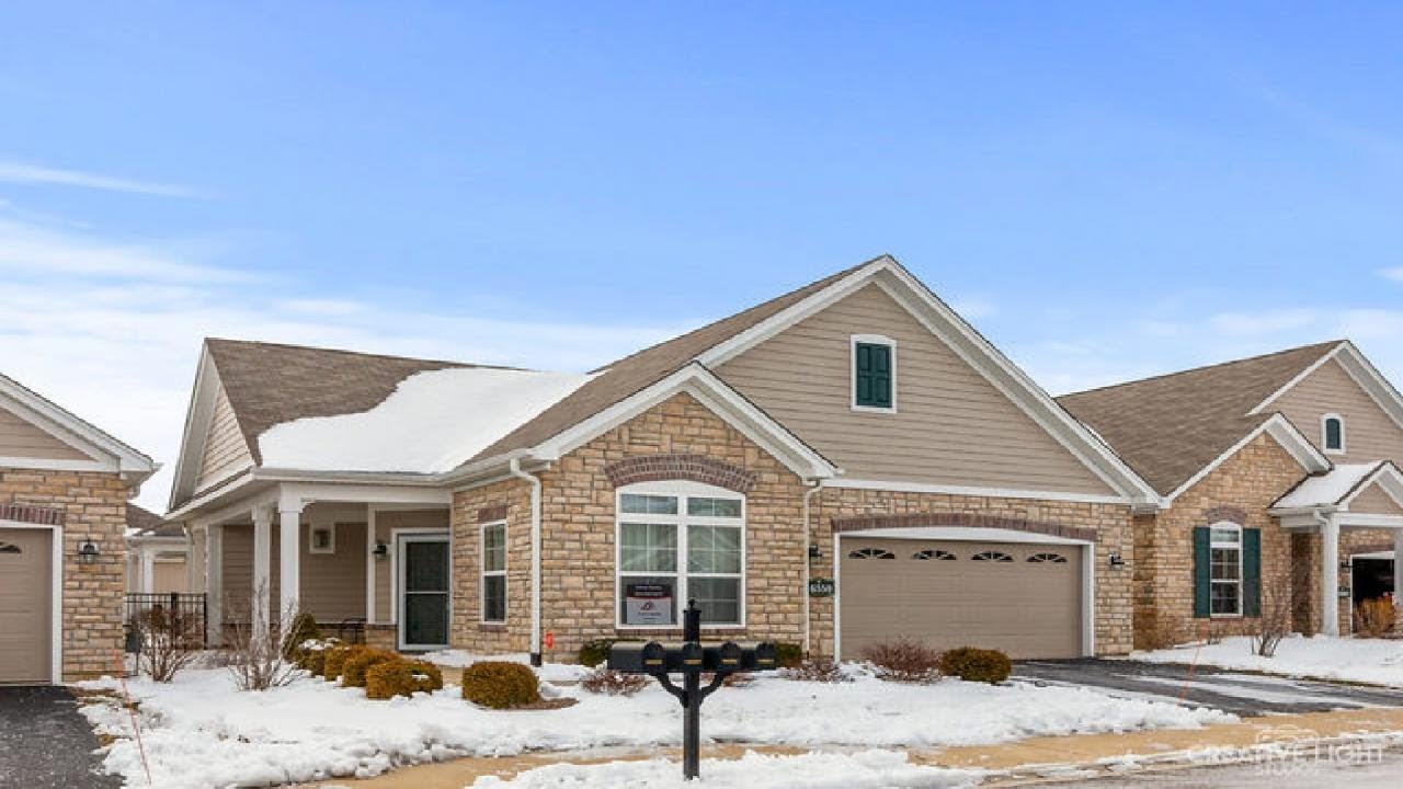 16559 South Fox Run Circle, Plainfield, IL Presented by Stephen Roake