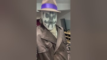 “This city’s afraid of me. I’ve seen it’s true face” #diy #cosplay #watchmen #dccomics #rorschach