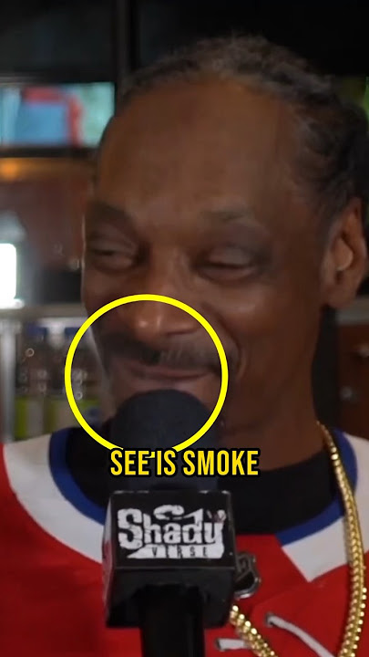 Snoop Dogg SINGS Eminem’s Song Houdini 😂