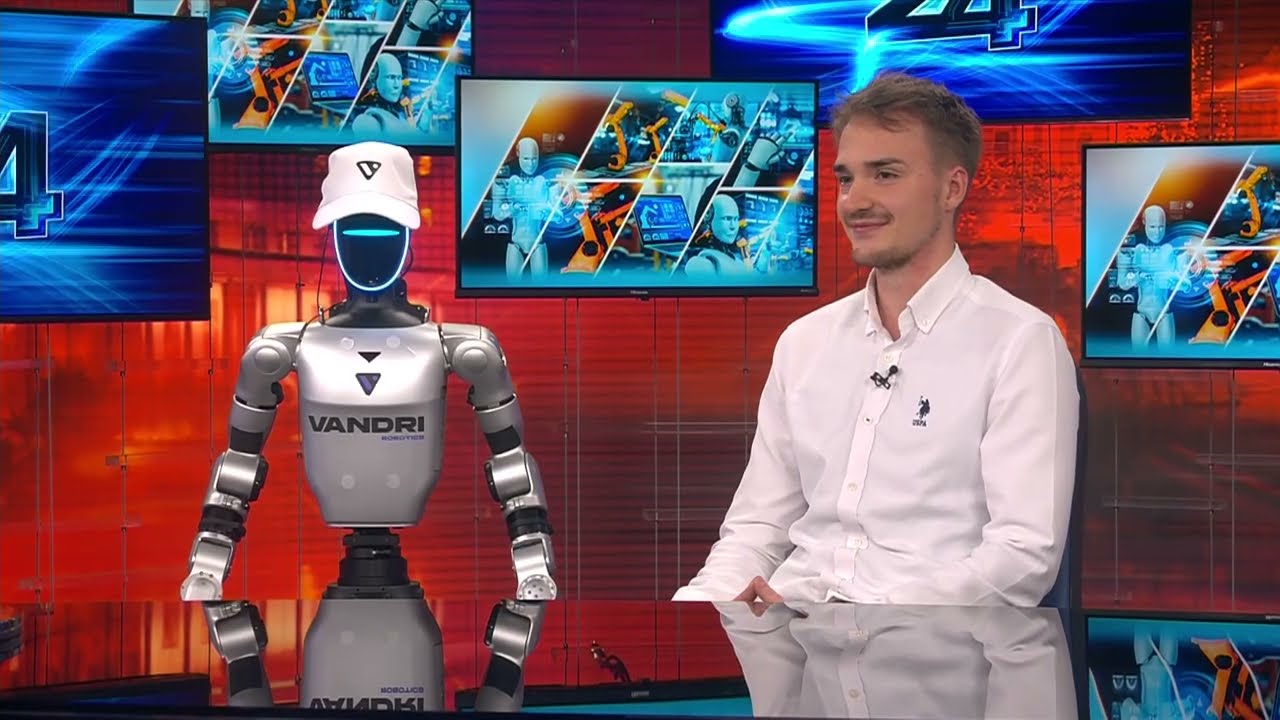 24 UR ZVEČER | PRVIČ V STUDIU HUMANODINI ROBOT JOŽE