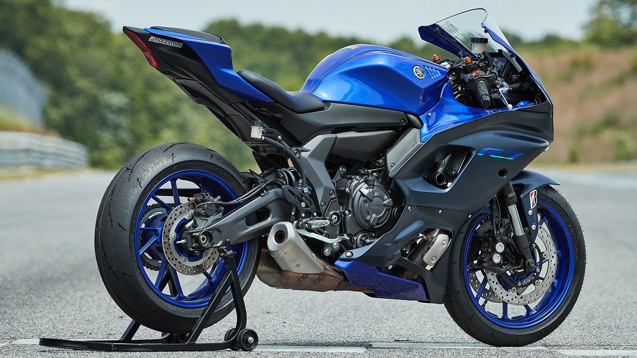 2022 Yamaha YZF-R7 Review