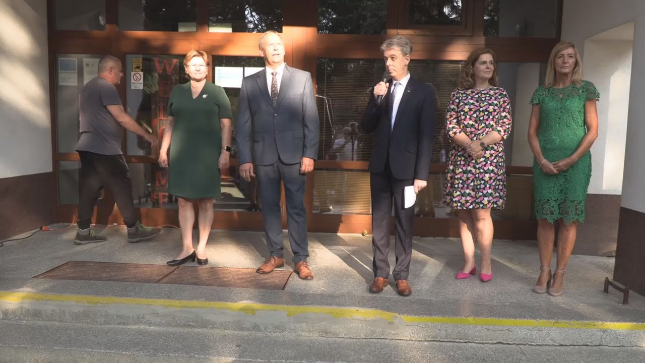 [1/35] V ZŠ na ulici Gašpara Haina otváral školský  rok nový riaditeľ    (03. 09. 2024)