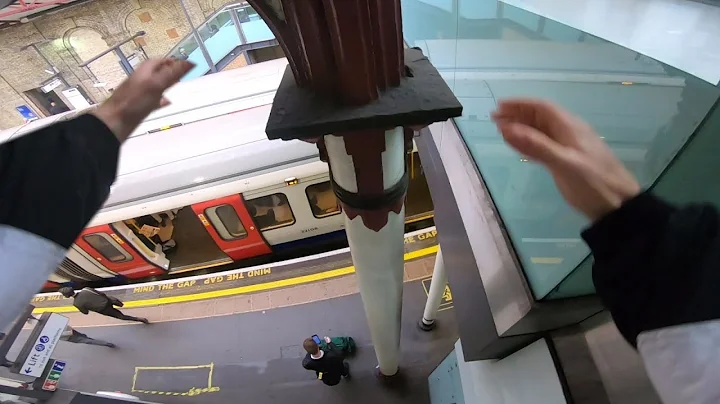 Race The Tube - London Parkour POV