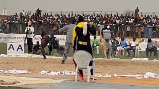 Demi finale 86kg BADARA INTERNET KAOLACK vs MONUMENT NDIANDA THIES drapeau chef de l’état MBOUR