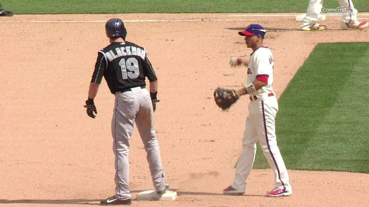 COL@PHI: Rupp throws out Blackmon at second base
