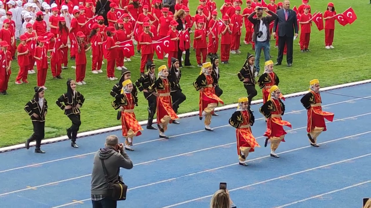 Zonguldak Fener İlkokulu Artvin Yöresi Halk Oyunu