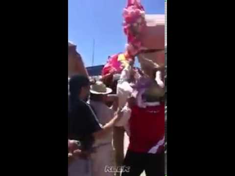 رجل متين مايقدر يطلع فوق الجمل