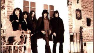 heroicos sobrevivientes damas de mala reputacion