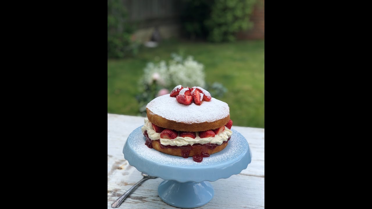 Nefis Sünger Kek Tarifi (Victoria Sponge Cake) YouTube