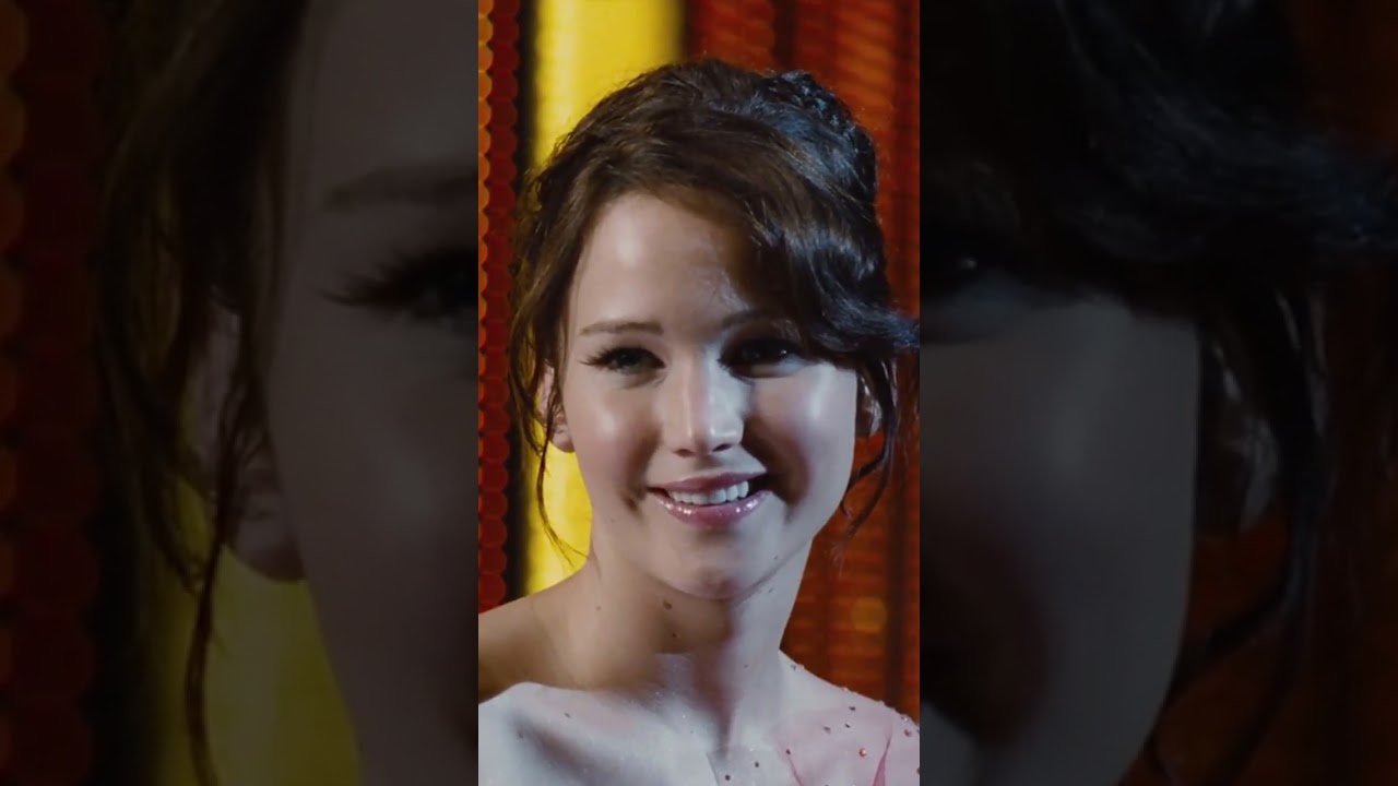 Katniss Shows Off Cinna's Flame Dress #HungerGames