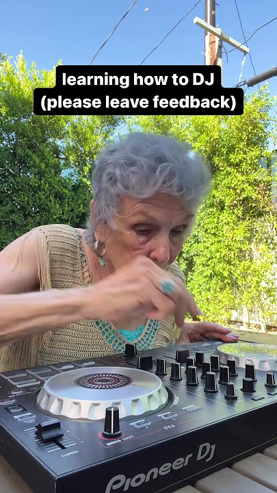 Learning how to DJ 🎧🪩 #dancemusic #electronicmusic #dj #edm