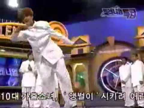 singer doing a 540 kick.mp4