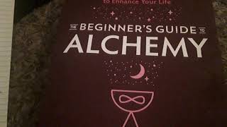 📖BOOK LOOK📚The Beginners guide to Alchemy🧪👩🏼‍🔬 by Sarah Durn
