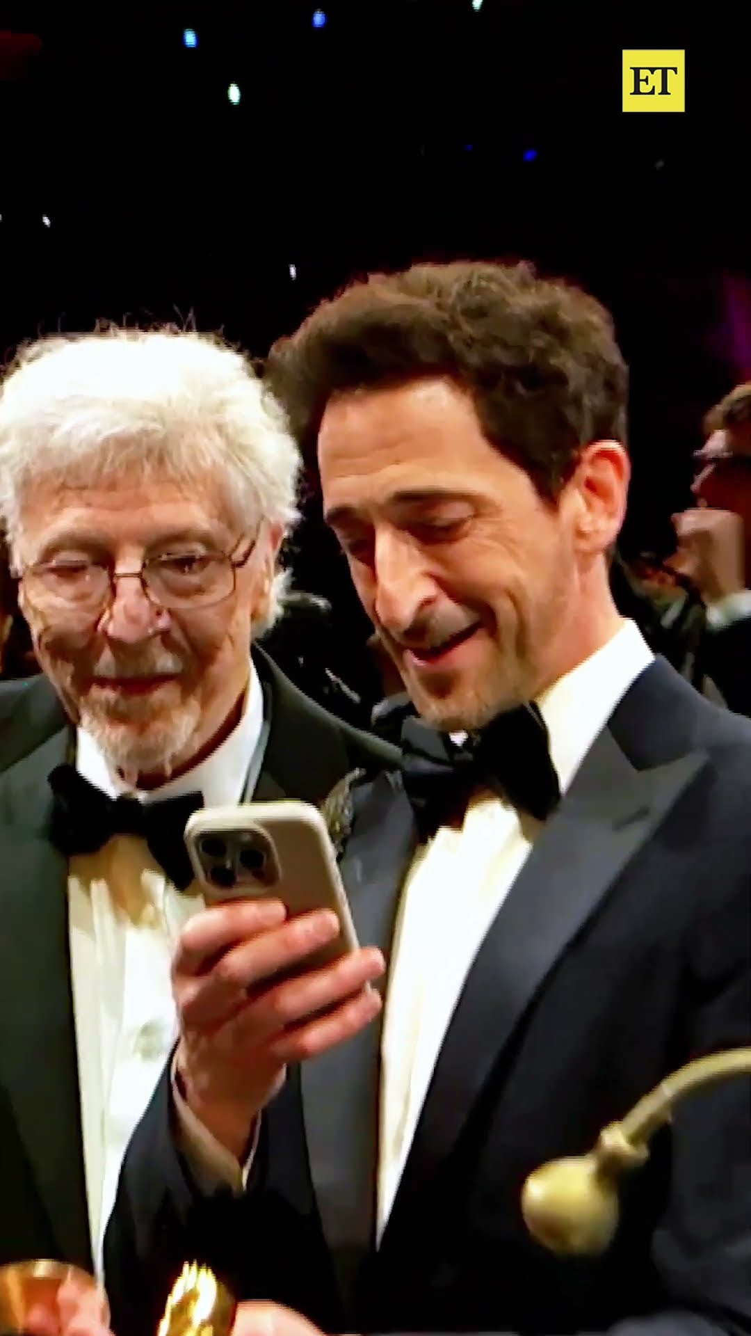 Adrien Brody shared a sweet moment with his dad as they watched his #Oscar get engraved #oscars2025