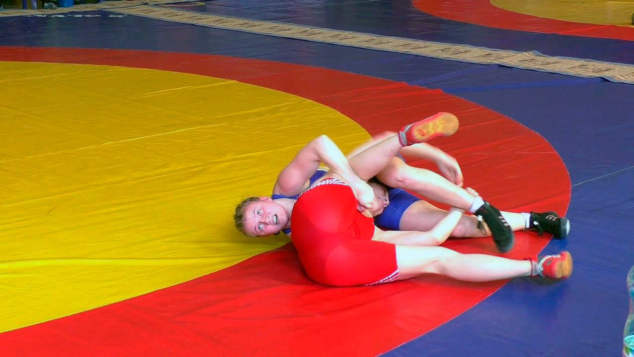 Женщины. Вольная борьба. Чемпионат ПФО и турнир памяти Чапаева В.И. 9.04.2016. Чебоксары.