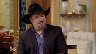Garth Brooks Talks About Getting Discovered in a Bar in Nashville