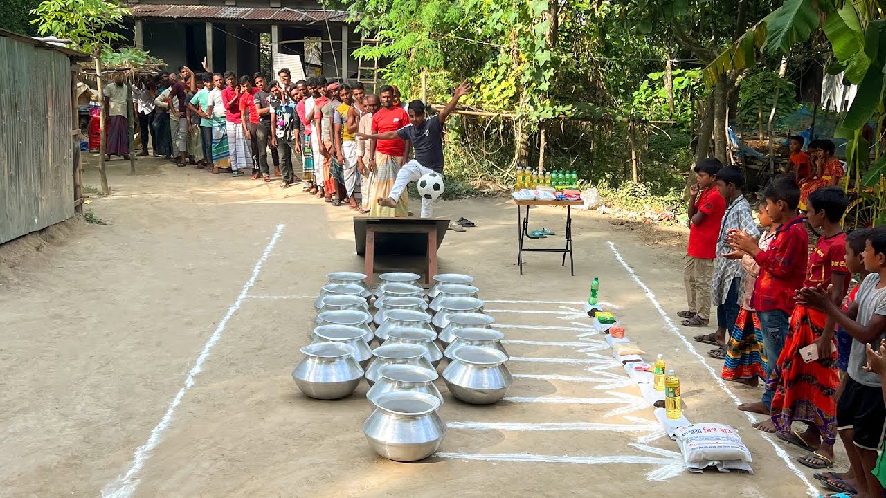 ২০ পাতিলের আজব খেলা। কঠিন চ্যালেঞ্জের খেলায় অংশ নিতে গ্রামের সবাই ছুটে আসলো। Local Funny Game