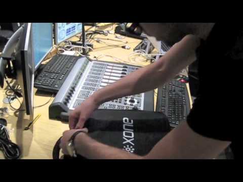 Unboxing Allen & Heath XONE DB4 - English Version