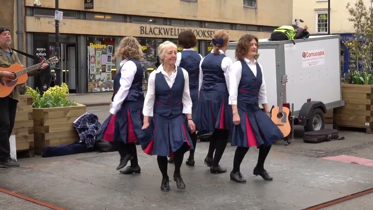 Cornucopia Dancing Fowl Play at the Oxford Folk Festival 2023