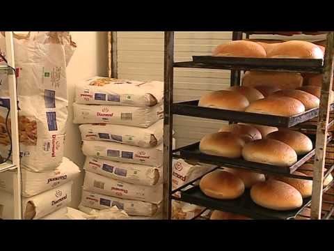 Video: Sallatë Derri Në Një Bukë Të Sheshtë