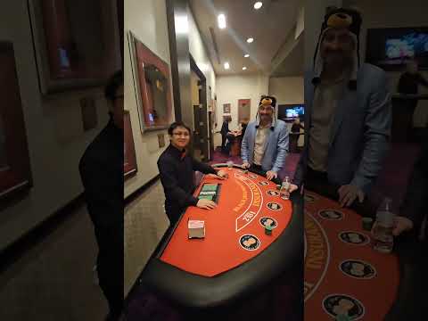 Mermaid Show (Free) at Silverton Casino Hotel in Las Vegas. #casino #slotmachine #slotpeach #bonus