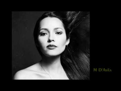 Video: Barbara Carrera Net Worth