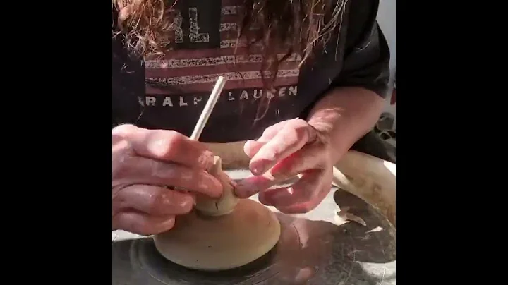 throwing an onion/garlic Keeper.