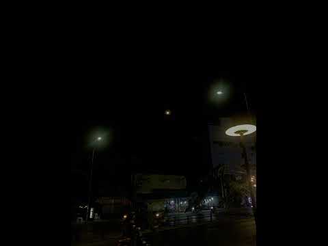 Hãy ra khỏi người đó đi Cover - AT