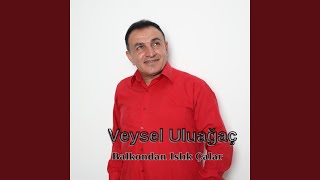 Balkondan Islık Çalar