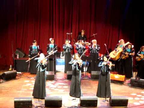 Mariachi Divas "El Mil Amores" Live In Concert 2008