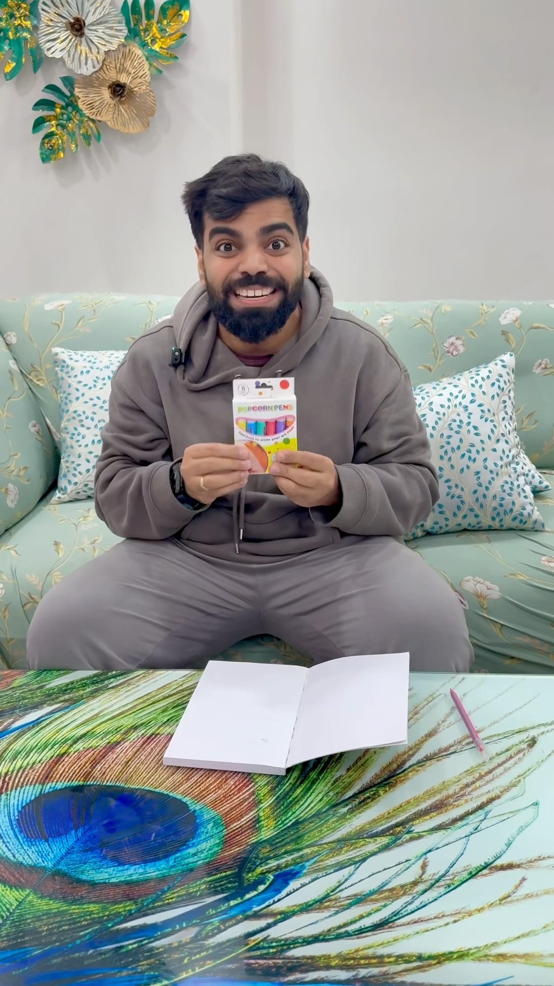 Mummy nai gaurav ko diye popcorn pen #shorts #youtubeshorts #gauravaroravlogs