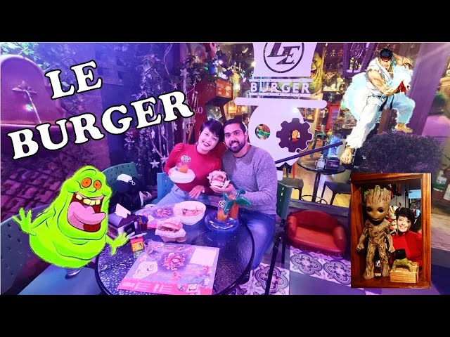 Conheça a L.E. Burger, hamburgueria geek em SP com coleção de