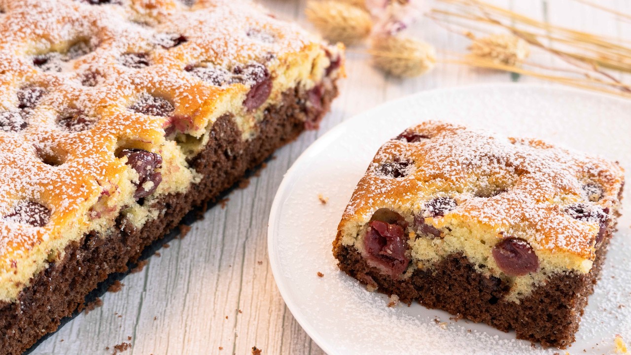 unglaublich locker und saftig, zweifarbiger Kirschkuchen
