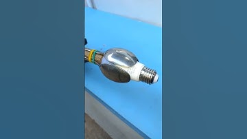 Genius Lifehack 🤯 Install Light Bulb Without Ladder! 🔥 #Shorts #DIY #LifeHacks #smartideas #diyhacks