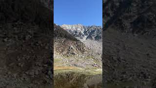 कुछ तो जादू है इन पहाड़ों में  || करेरी लेक ️ #shorts #karerilake #kareri