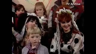 Strawberry Switchblade 1984 Xmas special clips