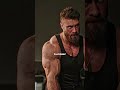Bodybuilder verglichen zu normalen Personen🤯😱