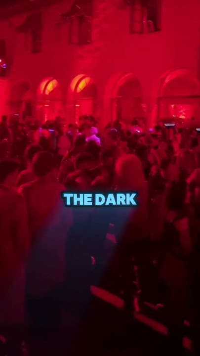 What A Hollywood Party Looks Like.. 😳