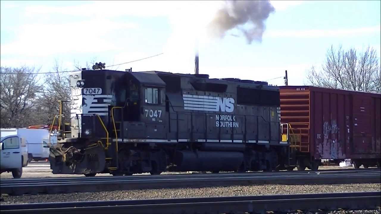 2 Norfolk Southern Diesel Start ups Greenville, SC 2/8/14