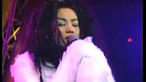 王菲最精彩的演唱会 Faye Wong Live In Concert 1994 - 天天要闻