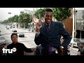 Rush Hour: Carter Chases Lee Down Hollywood Boulevard (Clip) | truTV