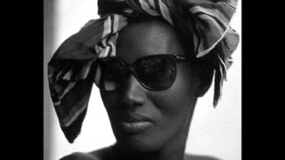 Watch Grace Jones Autumn Leaves video