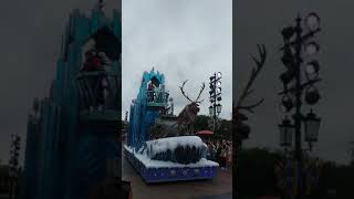 Disneyland shanghai, parade nya mantap ...